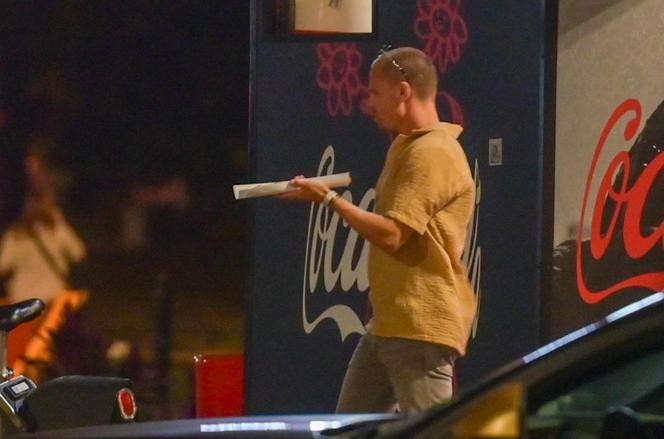 Hakiel bawi się, a nie pije