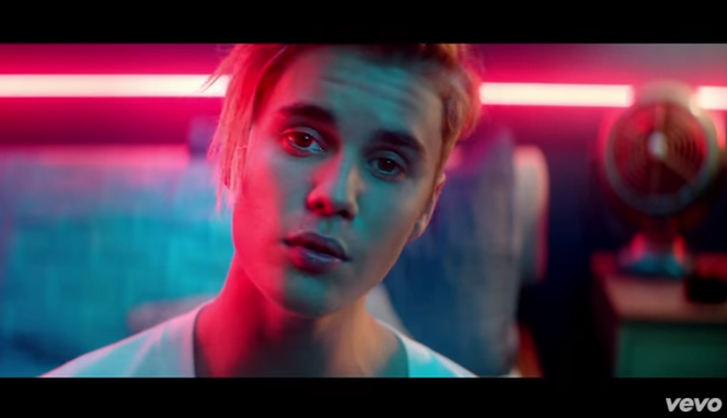 Justin Bieber - Kadr z teledysku What Do You Mean