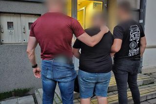 Gaz pieprzowy rozpylony na przystanku w Krakowie. Policja apeluje do poszkodowanych