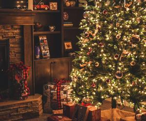 Świąteczne tradycje - quiz. Sprawdź, czy znasz bożonarodzeniowe zwyczaje