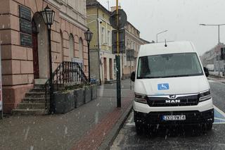 Nowy bus dla Miejsko-Gminnego Ośrodka Pomocy Społecznej w Sianowie