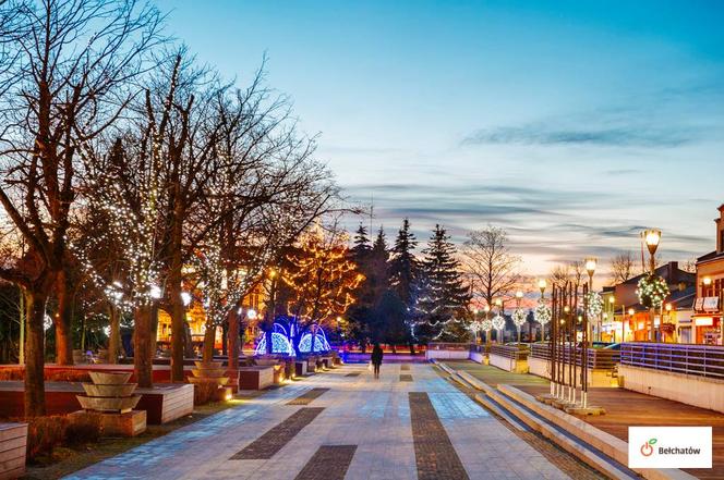 Bełchatów: Miasto rozbłysło tysiącem światełek! Bożonarodzeniowe iluminacje robią wrażenie 