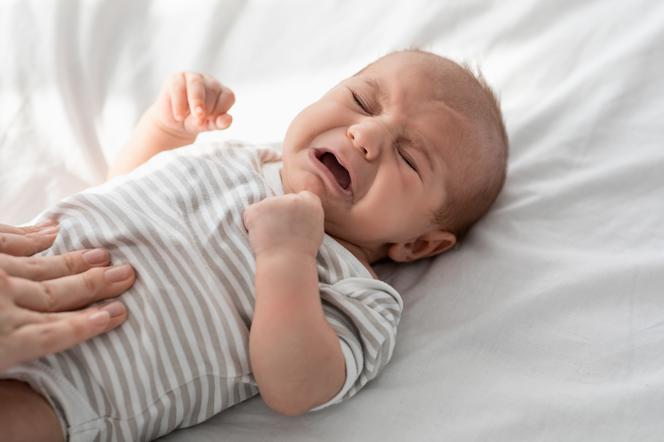 Bolesne gazy u niemowlaka? Czy to wina twojej diety lub mieszanki?