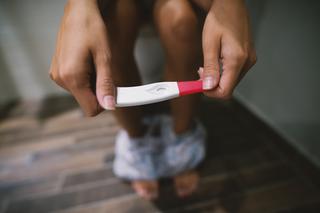 Czy test ciążowy może się mylić? Ile testów zrobić, by mieć pewność?