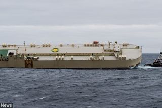 Atak piratów? Zaginął tankowiec z 22-osobową załogą [ZDJĘCIA]