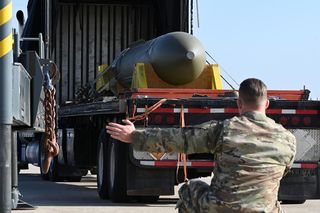 Amerykańskie bomby GBU-57