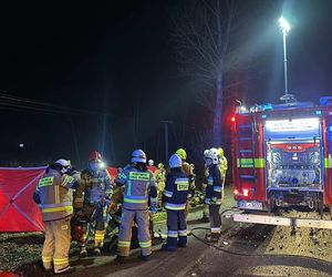 Tragedia we Wręczycy Wielkiej. Kobieta jechała z 11-letnim dzieckiem. Zginęła w zderzeniu z autobusem 