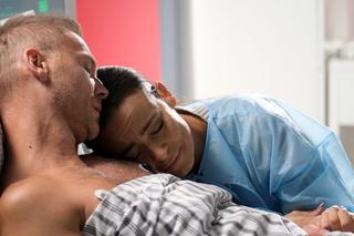 M jak miłość odc. 1710. Magda (Anna Mucha), Andrzej Budzyński (Krystian Wieczorek)