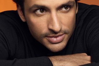 L’oréal Paris ogłasza Carlosa Sainza nowym globalnym  Ambasadorem marki L’Oréal Paris Men Expert