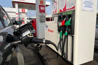 Ceny benzyny spadną! Optymistyczne prognozy cen paliw na wakacje