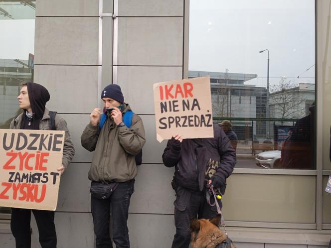 Protest przeciwko wysiedleniu uchodźców z Ukrainy i prywatyzacji Ikara