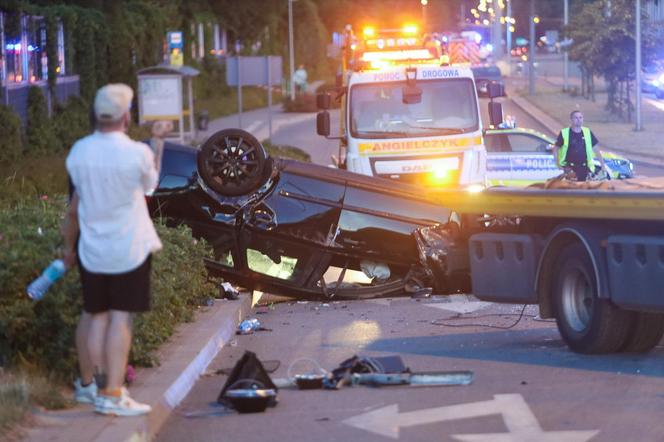 Karambol w Olsztynie. Pijany kierowca staranował autobus