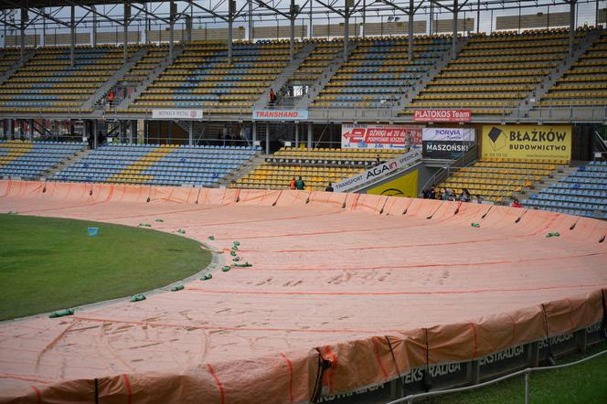 Stal Gorzów - GKM Grudziądz. Kibice przez ponad 5 godzin byli uwięzieni na stadionie, a mecz się nie odbył!