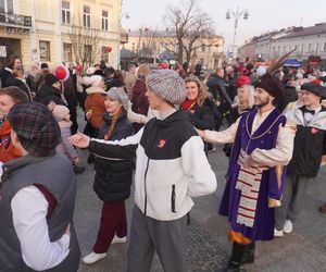 33. Finał WOŚP w Kielcach. Polonez w Rynku