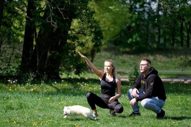 Ola Ciupa boksuje i całuje na spacerze