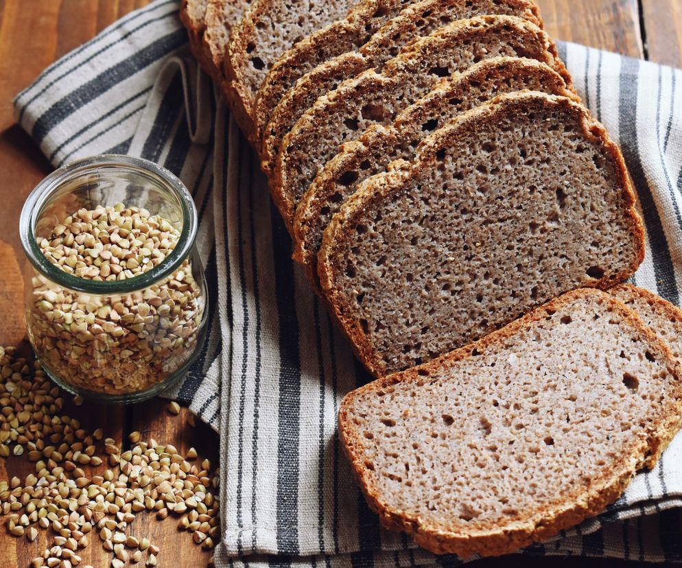 chleb z kaszy gryczanej