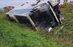   Poważny wypadek na A4. Dachował autobus. Ranna jedna osoba