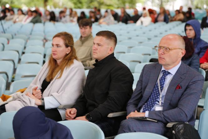 Trwa Kongres Świadków Jehowy w Sosnowcu. W sobotę ochrzczono nowych wyznawców