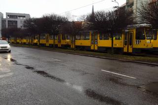 Wykoleił się tramwaj. Utrudnienia w centrum Szczecina [ZDJĘCIA, WIDEO]