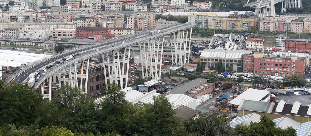Spadali w autach w 45-metrową przepaść! Katastrofa w Genui - szokujące nowe fakty 