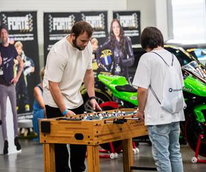 Szybkie samochody, drogowe akrobacje oraz piękne kobiety. Tak było na Tuning Show Expo w Krakowie