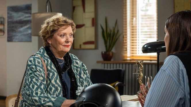 Koniec Barw szczęścia. Okradziona Józefina zwróci się po pomoc do Natalii. Tylko ona może uratować Rawiczową w ostatnim 3202 odcinku - ZDJĘCIA