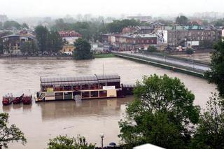 Rząd przyjął kolejne rozwiązania do walki z powodzią 