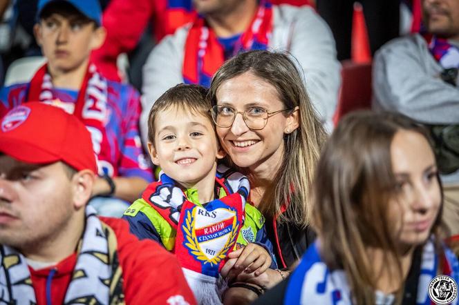 Raków Częstochowa - Puszcza Niepołomice: kibice mieli dwa powody do zadowolenia ZDJĘCIA