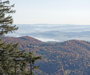 To miejsce w Małopolsce najpiękniej wygląda późną jesienią według AI. Ma status kultowego