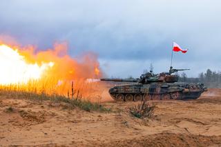 Ćwiczenia załóg czołgowych NATO na Łotwie.  W ćwiczeniach biorą także polscy żołnierze