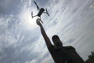 Niezidentyfikowany dron strącono pobliżu bazy NATO w Estonii. Użyto specjalnej broni