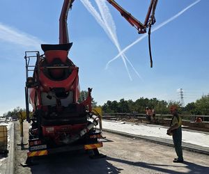 Koniec czekania na szlabanach. Rewolucja na Chełmżyńskiej. Zobacz, jak powstaje nowy wiadukt za miliony