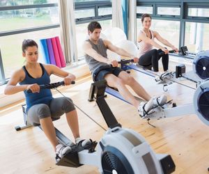 Pierwszy trening na siłowni: od jakich ćwiczeń zacząć [WIDEO]