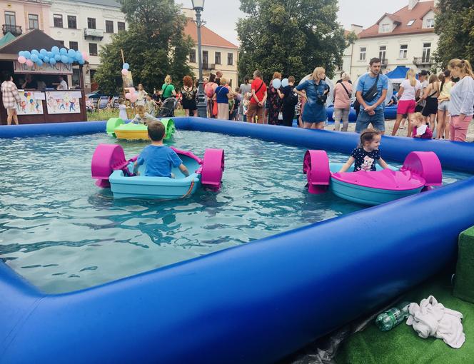 Niedziela na rynku - żywioł wody
