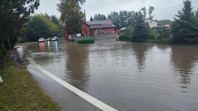 Alarm przeciwpowodziowy w Śląskiem. Sytuacja w kilku miejscowościach coraz gorsza