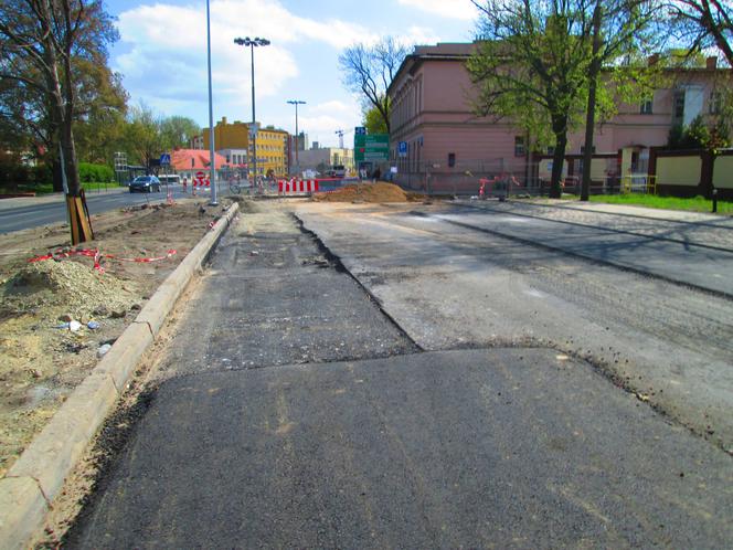 Budowa buspasu na Wałach Jagiellońskich zmierza ku końcowi [ZDJĘCIA]