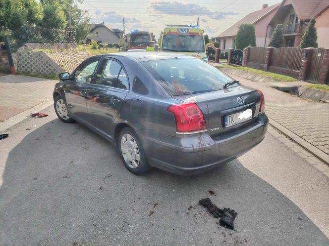 Wypadek w Osinach. Ranny motocyklista trafił do szpitala