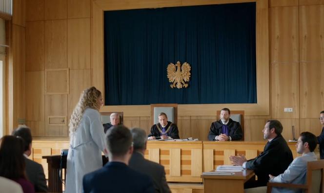 Przyjaciółki 18 odc. 213. Wiktor (Paweł Deląg), Ksawery (Krystian Kukułka), Patrycja (Joanna Liszowska)