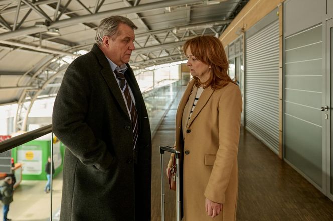 Na Wspólnej odc. 4044: Teresa Bednarczuk (Izabela Dąbrowska), Marek (Grzegorz Gzyl)