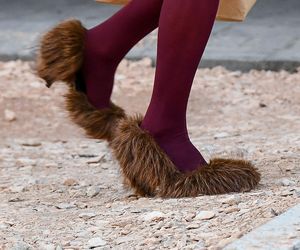 Monika Olejnik w butach wiewiórkach