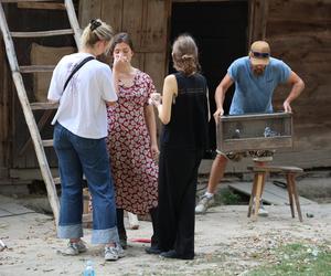 W Muzeum Wsi Lubelskiej w Lublinie trwają zdjęcia do filmu  pt. „Zegar” 