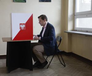 Tak głosują warszawscy politycy. Złapaliśmy Rafała Trzaskowskiego i Hannę Gronkiewicz-Waltz przy urnach