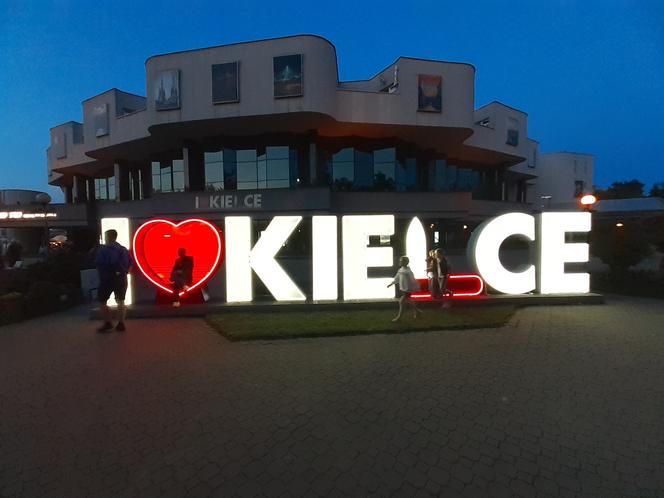 Napis "I love Kielce" odsłonięty