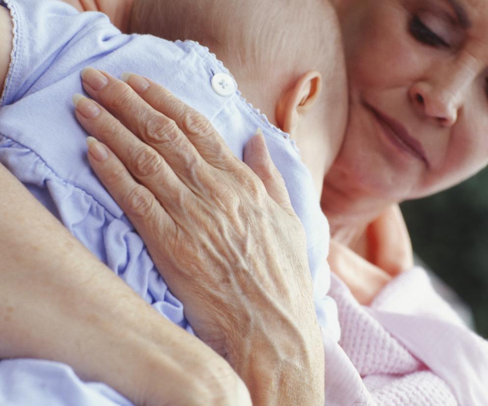 Baboza, czyli gdy dziecko woli babcię od mamy. „Czuję, że go zwiodłam i że jestem złą mamą” 