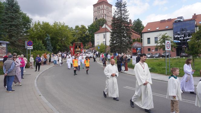 Boże Ciało 2025. Tysiące osób uczestniczyło w olsztyńskich procesjach
