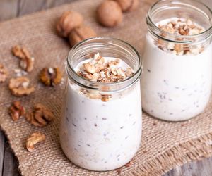 Odżywcze śniadanie robię w 5 minut. Jogurt z tymi dodatkami jest pyszny i pełen zdrowia 