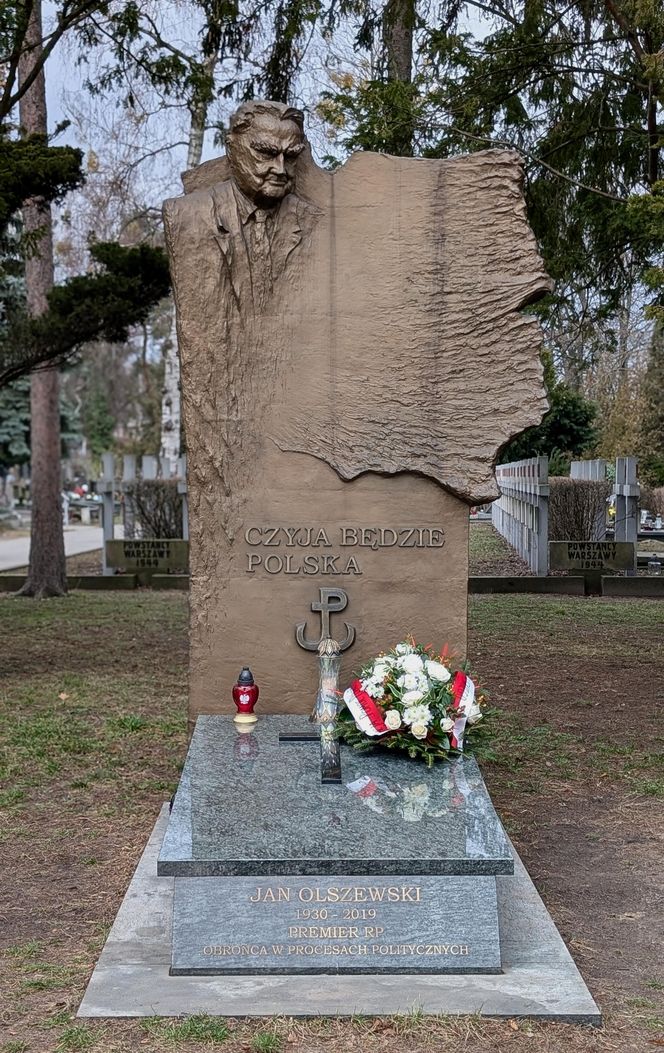 Tak wygląda grób Jana Olszewskiego 6. rocznice śmierci