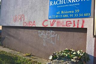 Antyukraińskie napisy na budynku na osiedlu Bukowym