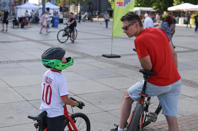 Trwa Fiesta Vinoteki w Katowicach. Degustacje, tańce i warsztaty na rynku