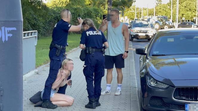 Policjantka spryskała policjanta gazem pieprzowym. Nieudolna interwencja w Śródmieściu